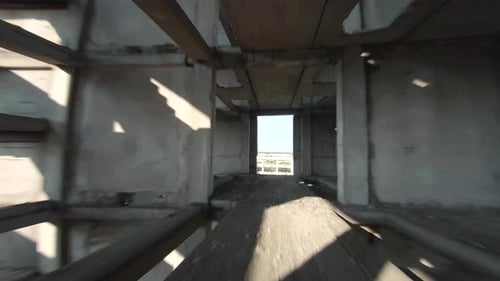 FPV Drone Flies Fast Through an Abandoned Building