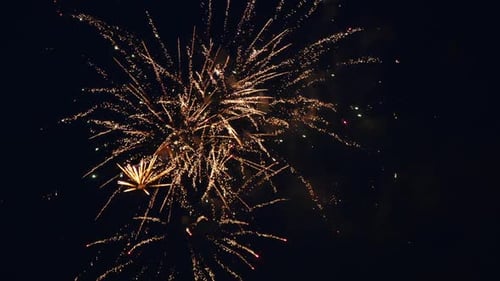 Spektakuläres Feuerwerk