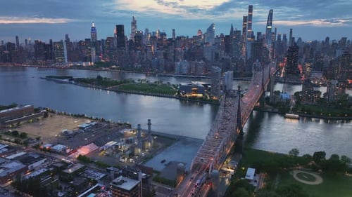 Roosevelt Island and Long Queensboro Bridge