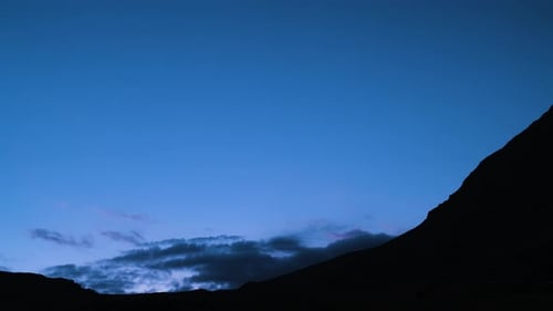 Sterne und Sonnenaufgang