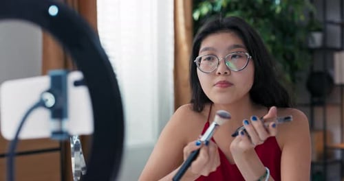 Instructions for Contouring Face with Bronzer