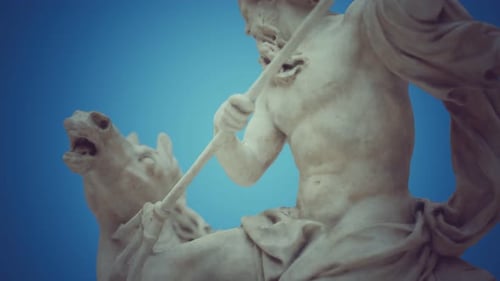 Primer plano de la estatua de Neptuno