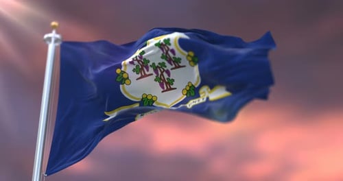 Flagge des Bundesstaates Connecticut bei Sonnenuntergang