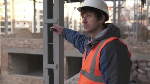 Measurements of buildings with a laser tape measure