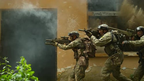 Action militaire au Ralenti