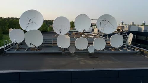 Antenas y torres de comunicación