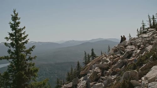 Überblick über die Berglandschaft