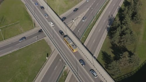 Tráfego de carros na junção da