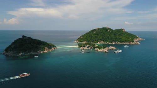Tropical Islands at Sea 4k