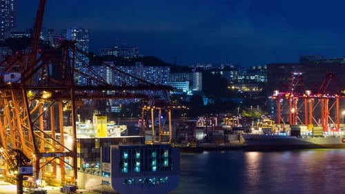 Kwai Tsing Containerterminals bei Nacht