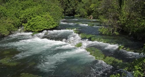 Rog Wasserfall, Roski Slap, Krka Naturpark, in der Nähe von Sibenik in Damaltien, Kroatien, Echtzeit 4K