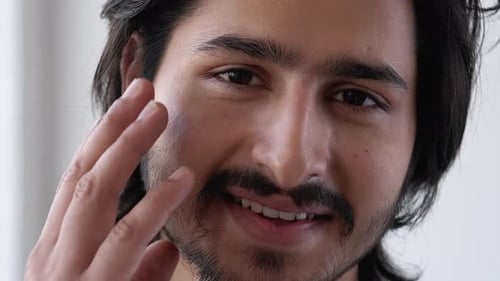 Cuidado de la belleza masculina Tratamiento facial Look masculino
