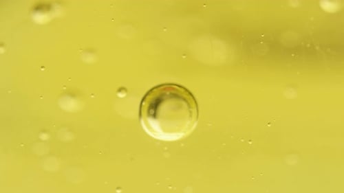 Makro-Gel-Blasen steigen auf