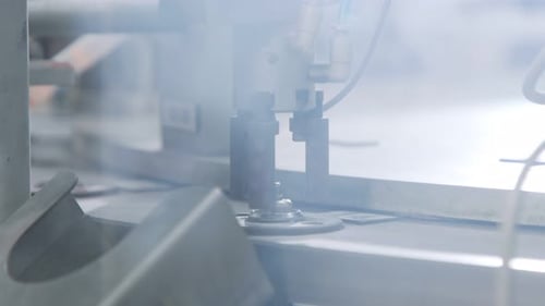 Pièces de fabrication de machines robotiques avancées dans une chaîne d'assemblage automatisée