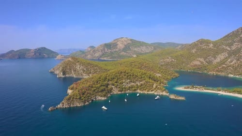 Luftaufnahme der Blauen Lagune in Ölüdeniz Türkisküste im Südwesten des Bezirks Fethiye, Türkei
