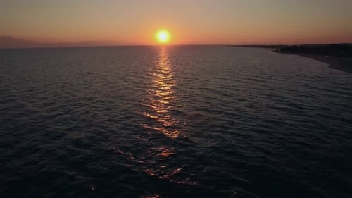 Meereslandschaft bei Sonnenuntergang