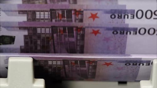 Money Counter Processing 500 Euro Bills