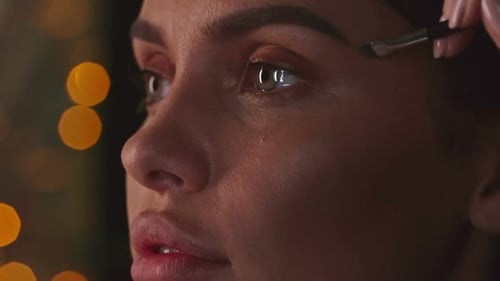 Makeup für ideale Augenbrauen
