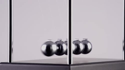 Newtons Wiege Zeitlupe