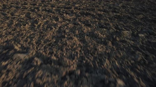 Gepflügtes Feld von Drohne erschossen