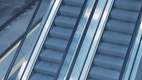 Escalators 4K