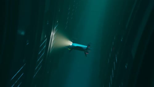 Loopable Animation mit funktionierenden Drohnen-Scanservern in einer dunklen Halle 4K