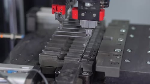 Machine d'automatisation de pose de fil d'acier