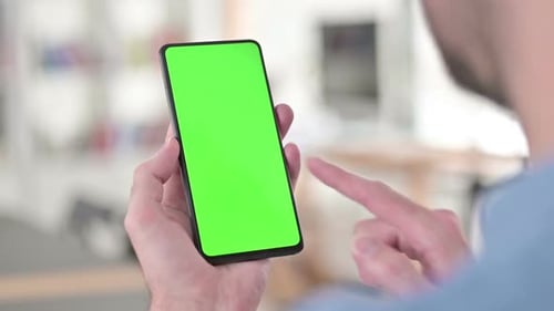 Using Green Smartphone Screen Chroma Key