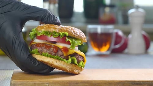 Große appetitliche Burger