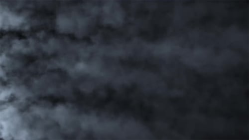 Schnell bewegende Rauchwolken auf isoliertem schwarzem Hintergrund