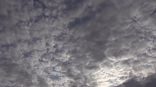 Puffy Smoky Spring Cumulus Regenwolken
