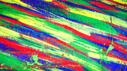 Heller abwechslungsreicher Kunsthintergrund aus farbigen Linien von Pinselstrichen
