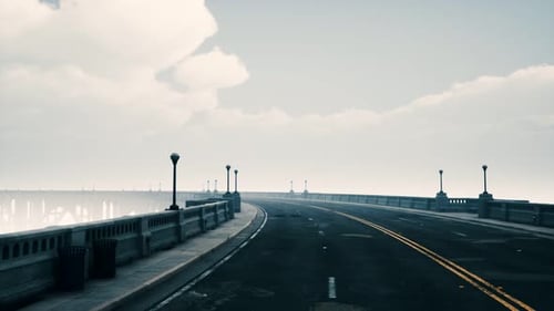 Ponte longa, neblina enevoada
