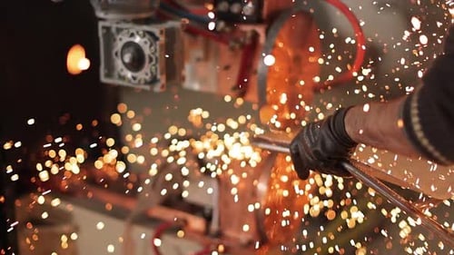 Soldadura: chispas en cámara lenta