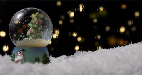 Schneekugel Weihnachten