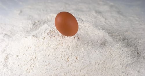 900734