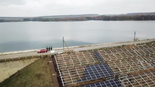Installation de panneaux solaires à énergie alternative