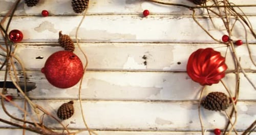 Christmas Wreath Decoration with Balls and Pine Cones