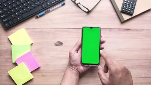 Using Smart Phone with Green Screen on Desk