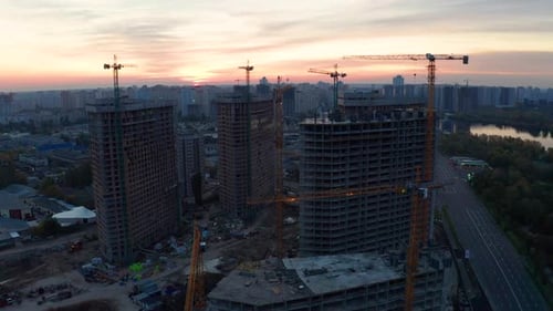 Grues de chantier Sunset