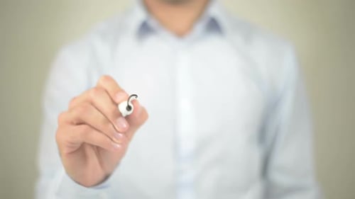 Comunidade, empresário escrevendo em tela transparente