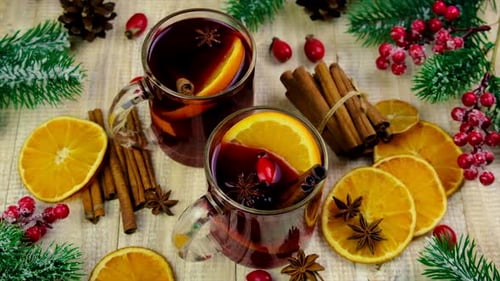Mulled Wine in a Cup Christmas Drink