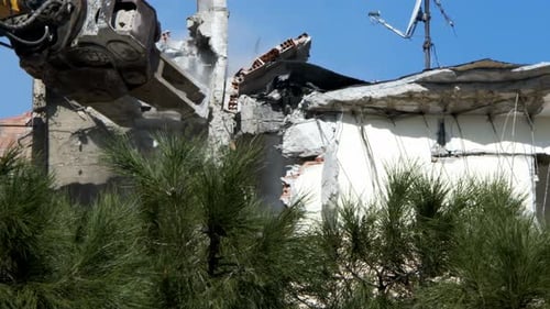 Demolution Destruction An Old House Building 29
