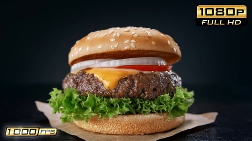 Delicious Cheeseburger with Lettuce and Fresh Ingredients