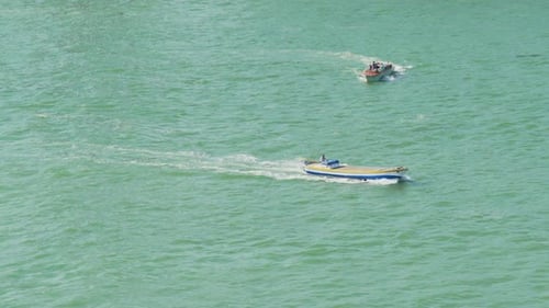 Motorboote, Segeln, Aktiver Lebensstil, Sommerurlaub, Wassertransport, Reisen