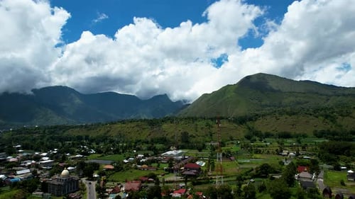 Vue aérienne de certains champs agricoles de Sembalun.