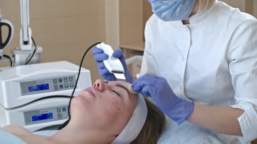 Ultrasonic Cleaning in Cosmetology Salon