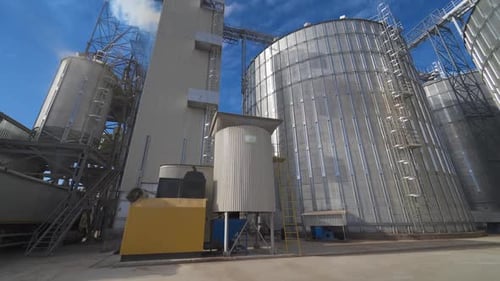 Grain elevator for storing wheat and other cereal grains. Agricultural Silos.