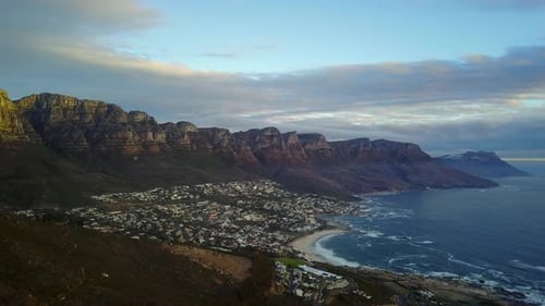 Panorama-Luftaufnahme von Kapstadt, Südafrika.