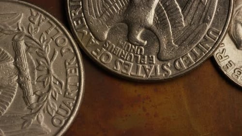 Rotierendes Stock-Bildmaterial von amerikanischen Geldmünzen
